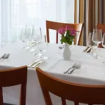 德文温泉酒店 酒店
