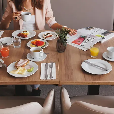 Ξενοδοχείο Devin 4*