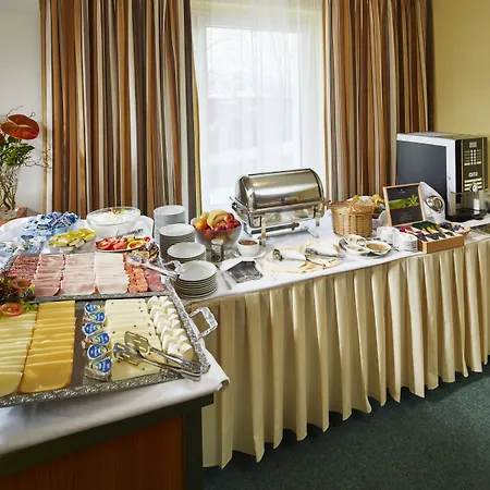 Ξενοδοχείο Devin 4*