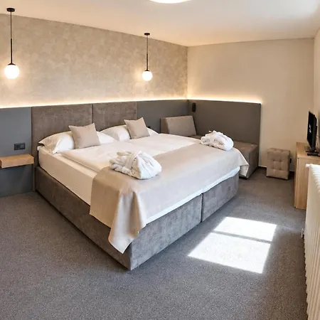 Devin Hotel