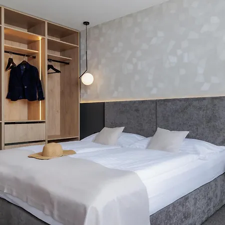 Hotel Devin